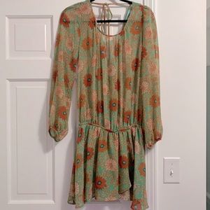 Karlie floral dress  size M
